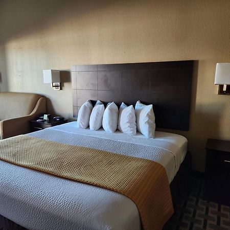 Days Inn By Wyndham Baytown East Exteriör bild