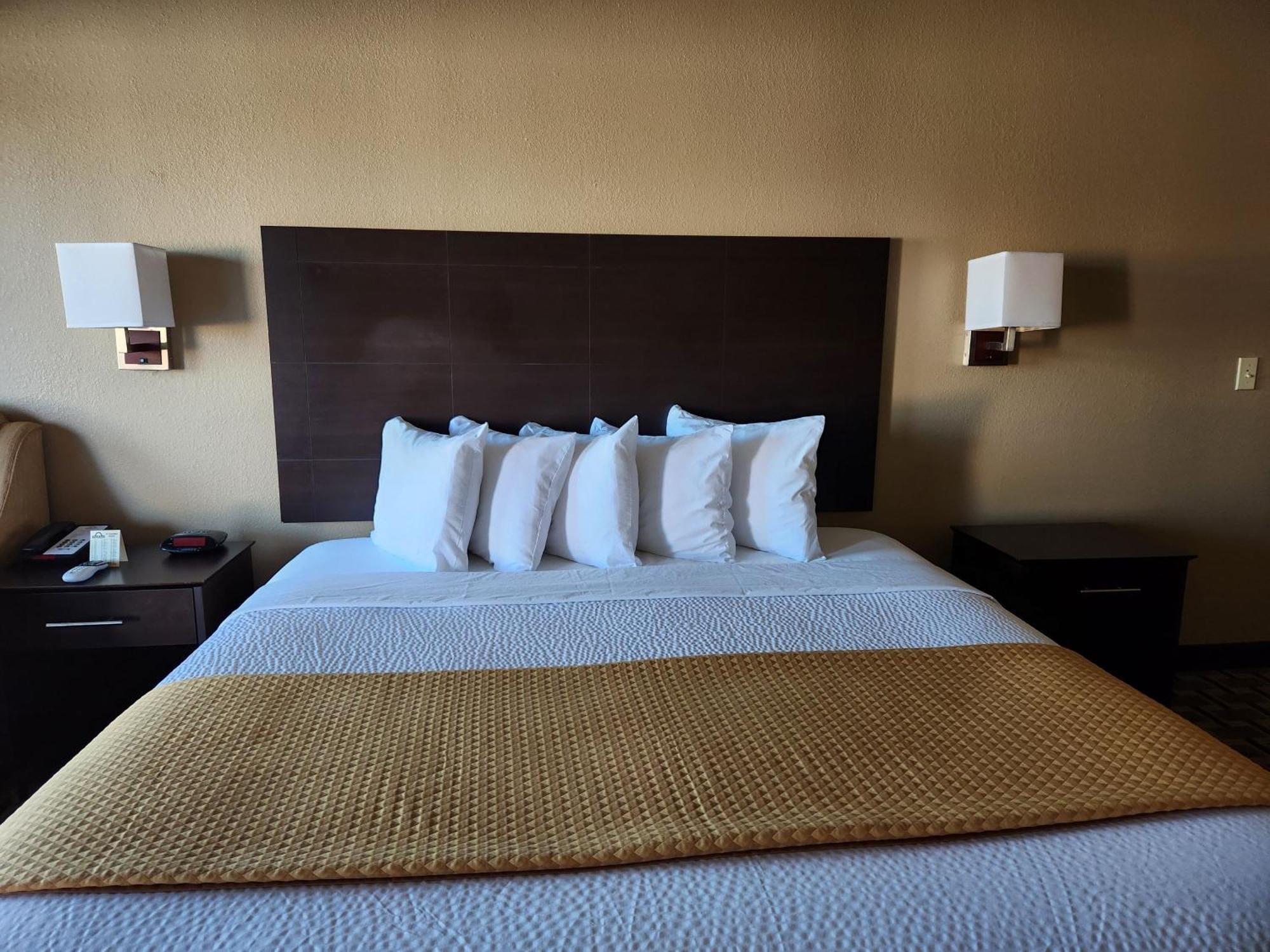 Days Inn By Wyndham Baytown East Exteriör bild