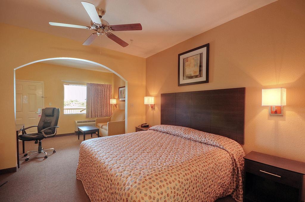 Days Inn By Wyndham Baytown East Rum bild